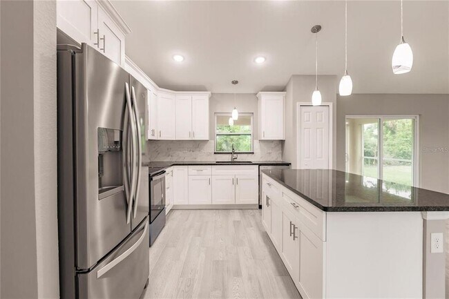 Building Photo - 820 Bowman Terrace