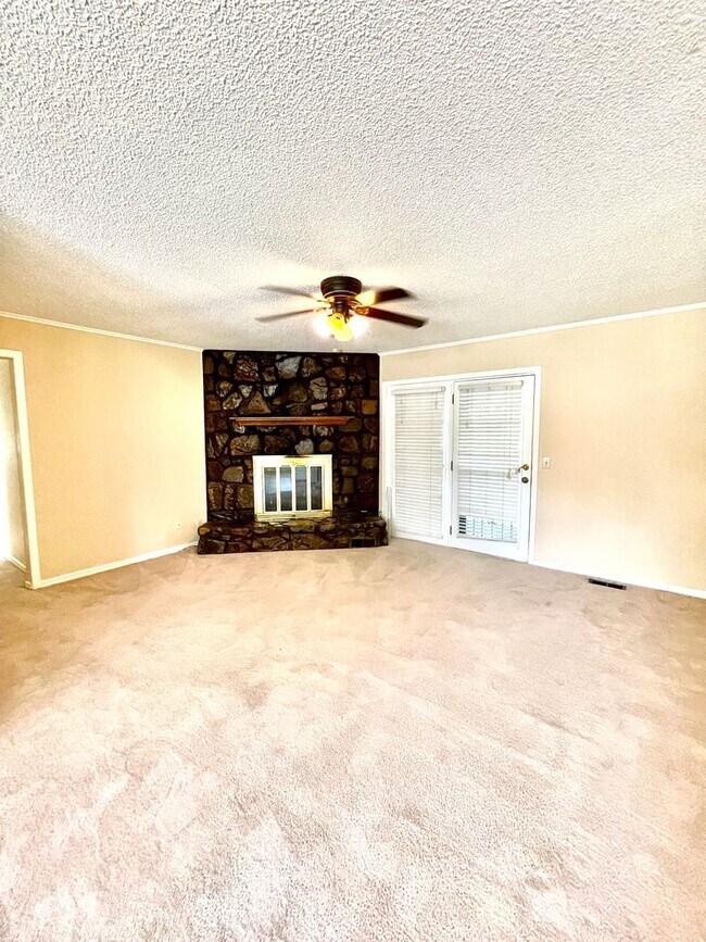 Building Photo - Charming Rental in Broken Arrow 3BD 2BA 2 ...