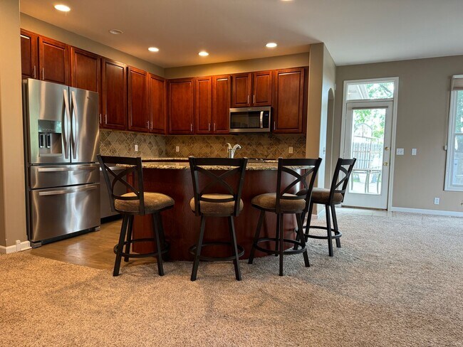 Building Photo - Elkhorn Home For Rent In Quiet Neighborhood