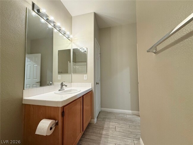 Building Photo - 2113 Echo Bay St