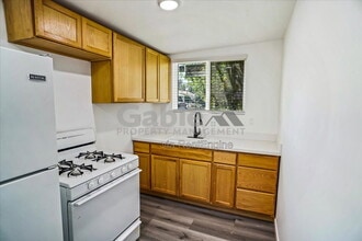 Building Photo - 23830 Newhall Ave