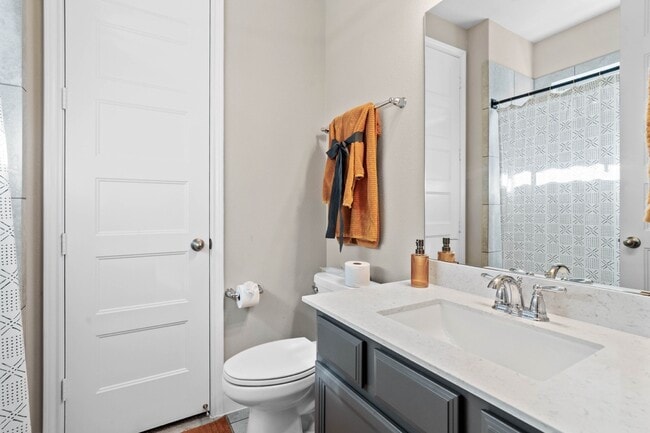 Building Photo - 2210 Bristlegrass Dr