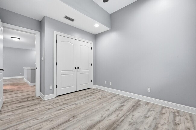 Building Photo - 47 Dominica Ct