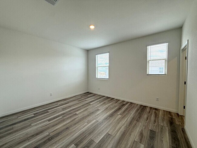 Building Photo - Modern Brand New Summerlin Home with 5 Bedrooms, Loft & Upgraded Finishes