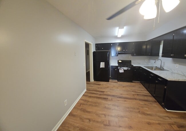 Building Photo - 5418 Planter Ct