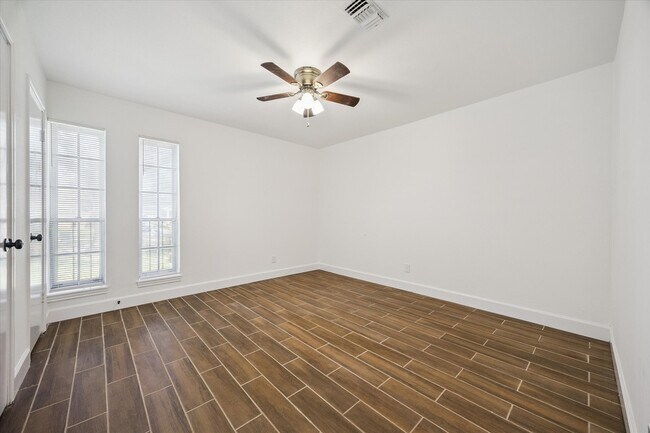 Building Photo - 12315 Whittington Dr