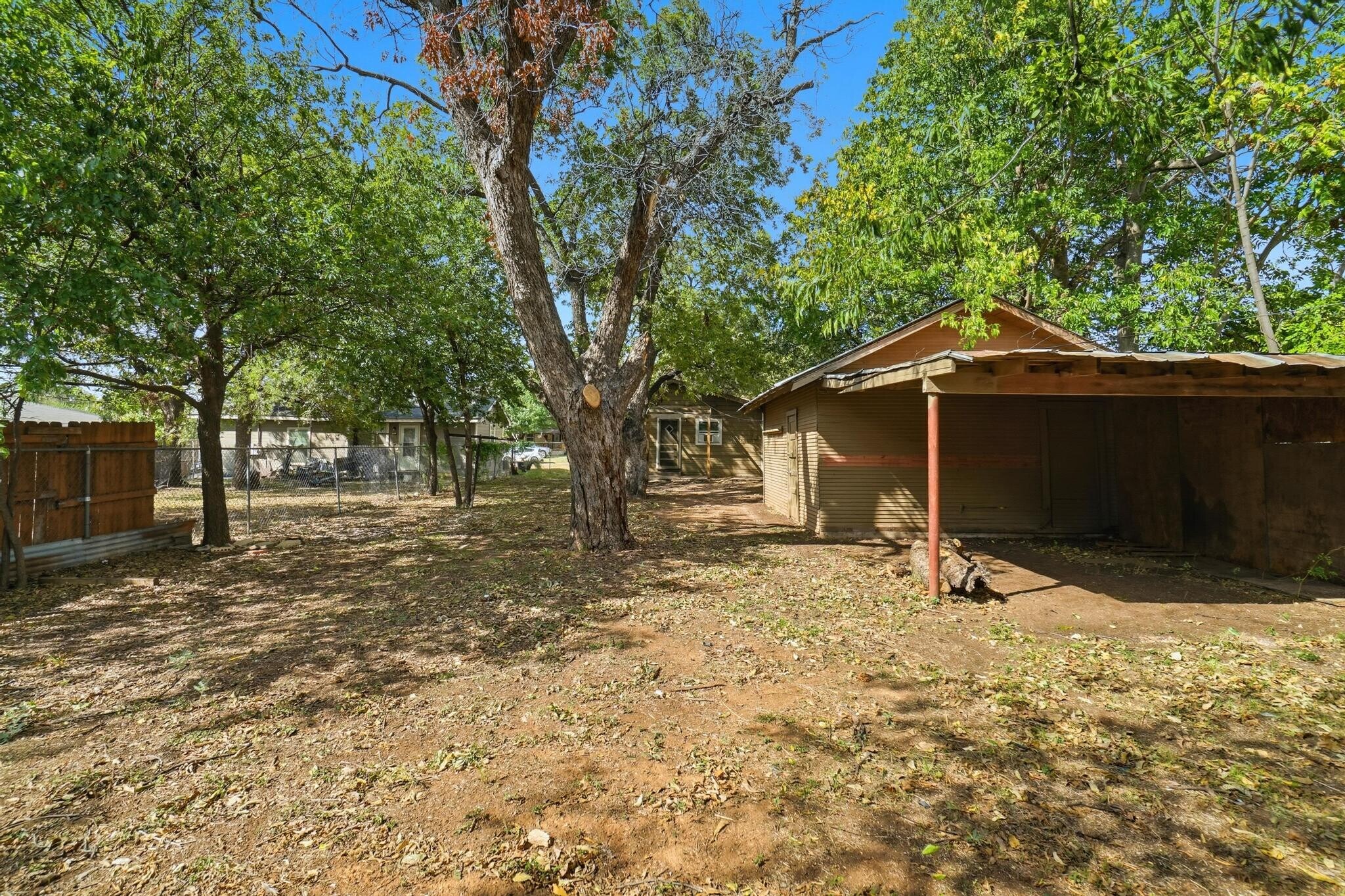 Building Photo - 1125 Pecan St