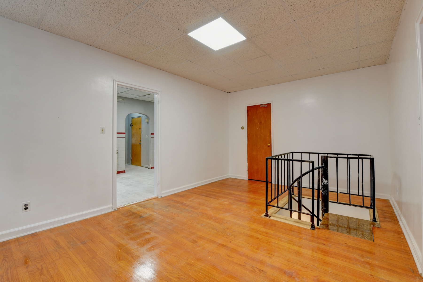 Building Photo - 71 Carmer Ave