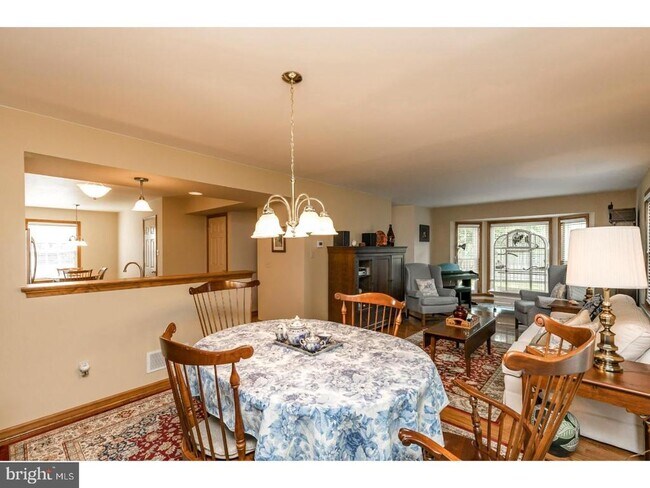 Building Photo - 202 Nelis Ct