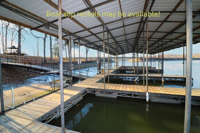 Building Photo - Fully Furnished Studio Apartment in Eddyville