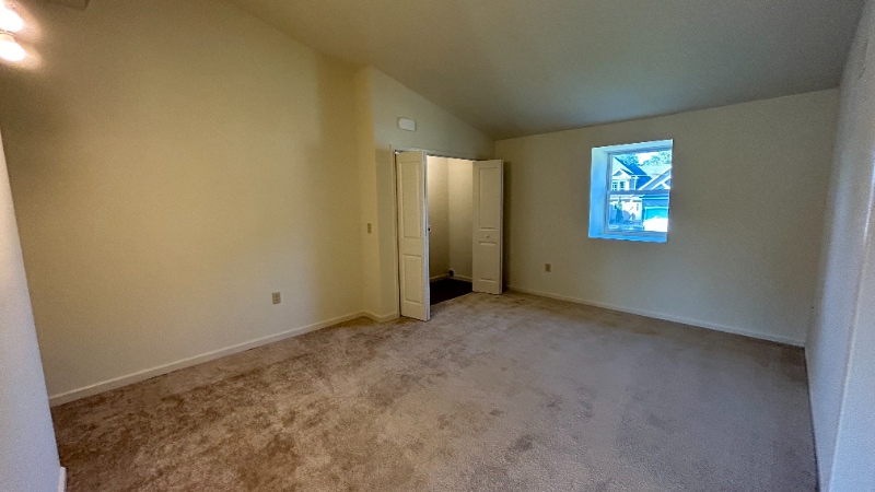 Building Photo - 807 Rainbow Dr