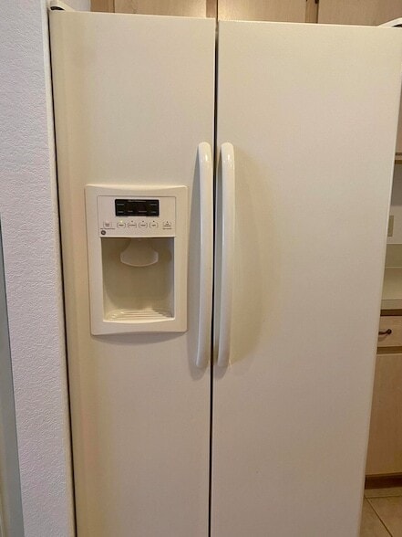 Building Photo - 725 SW 148th Ave