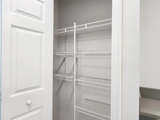 Building Photo - 217-914 Egret Run Ln