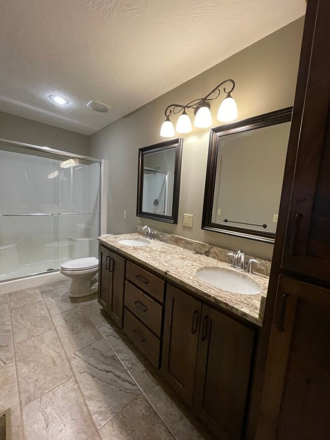 Building Photo - Gorgeous and Upscale Home Available Now!