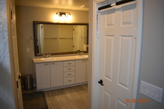 Building Photo - 19925 W 93rd Ave