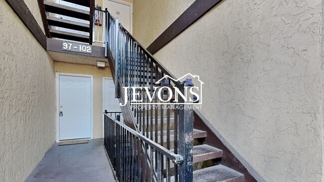 Building Photo - 2-bedroom home with water, sewer, and garb...