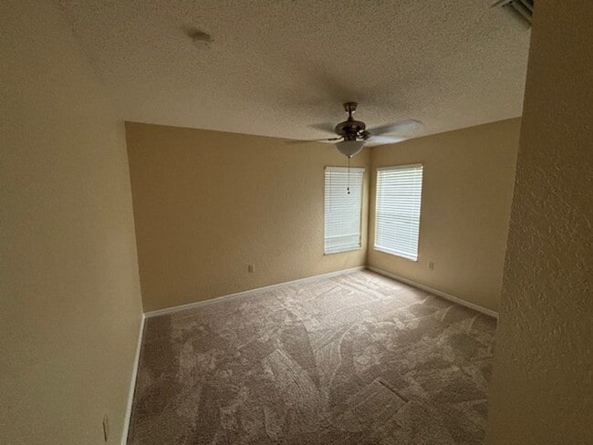 Building Photo - ACCEPTED APPLICATION 10/17/24