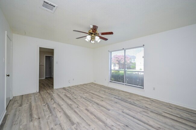 Building Photo - 7735 Quail Meadow Dr