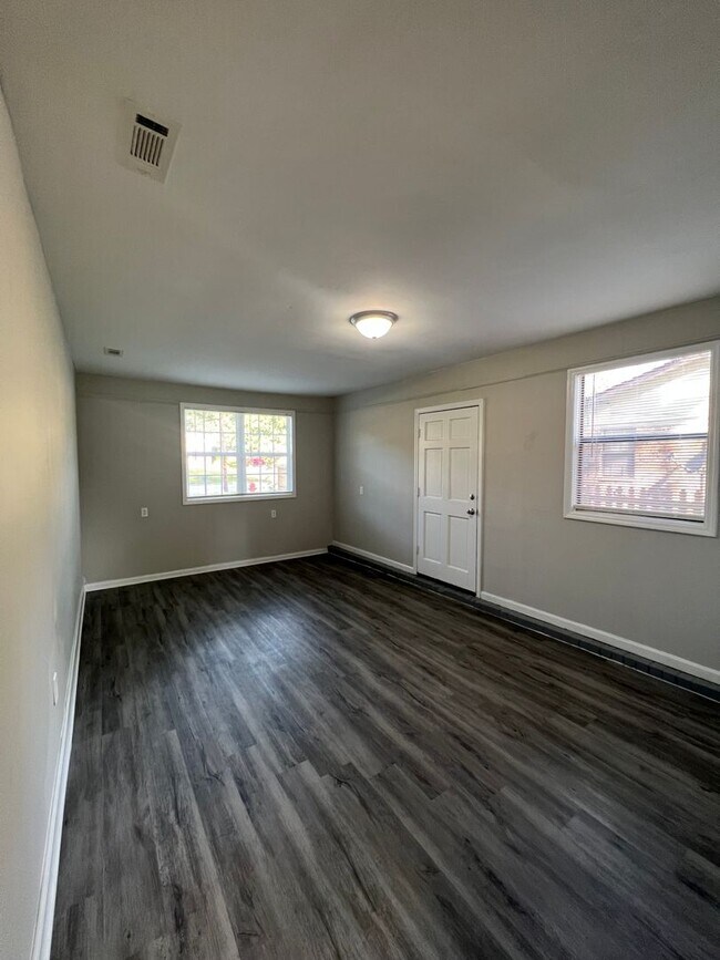 Building Photo - Brick Ranch in Columbia County