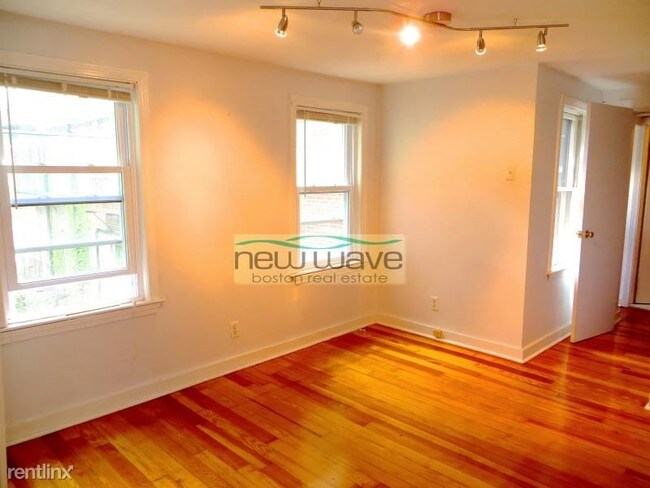 Building Photo - 12 Melrose St