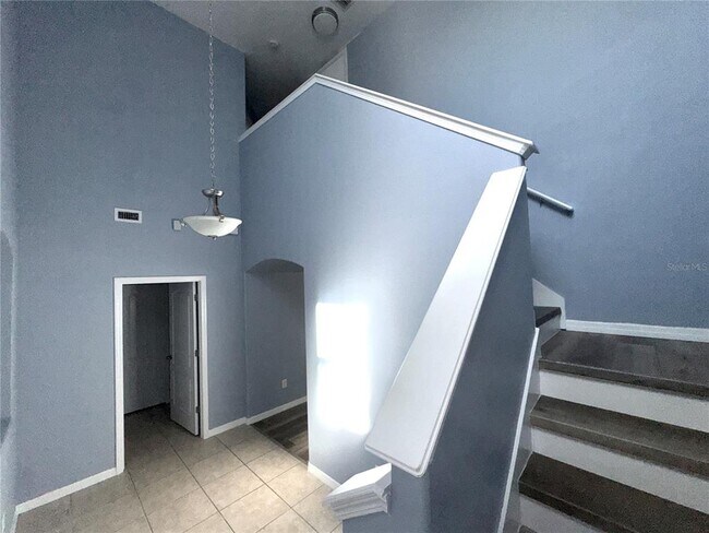 Building Photo - 2120 Song Sparrow Ct