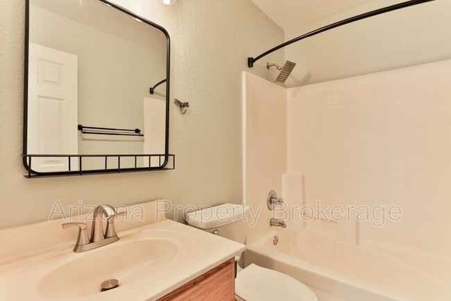 Building Photo - 1885 E Palomino Dr