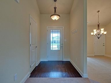 Building Photo - 207 Healey Dr