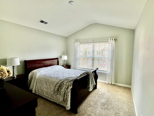 Building Photo - 6009 Guildford Hill Ln