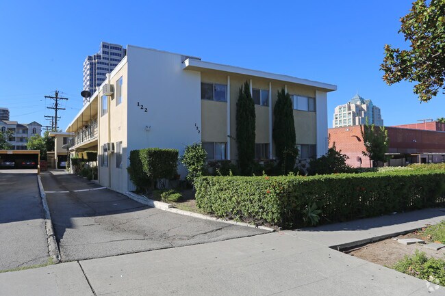 Primary Photo - 122 E Fairview Ave
