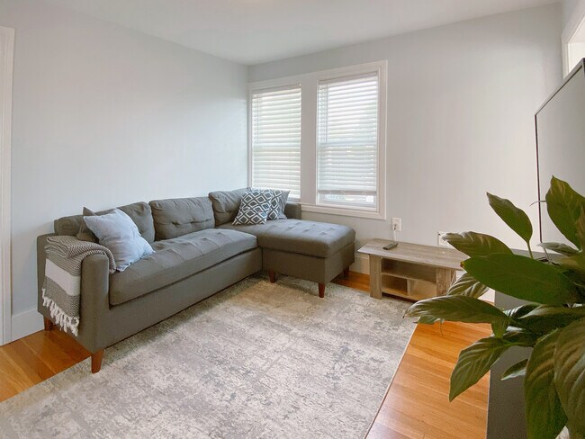 Building Photo - 16 Kimball Rd