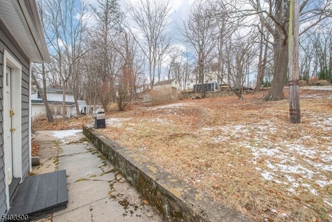 Building Photo - 382 Howard Blvd