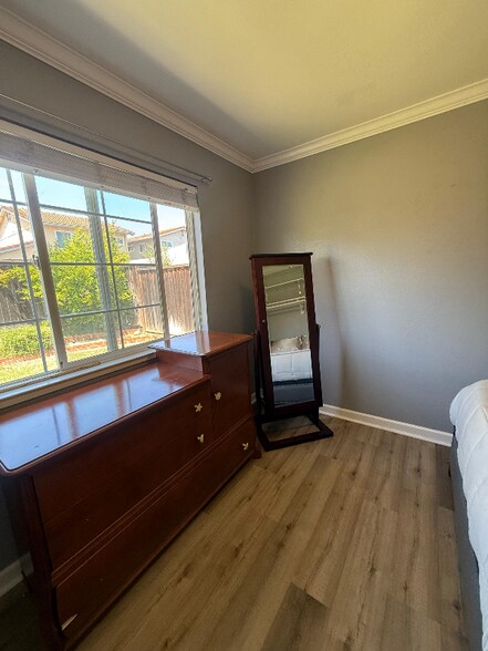 Building Photo - 341 Avenida Pinos