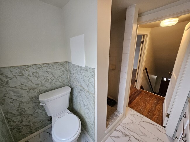 Building Photo - 513 E Baltimore St