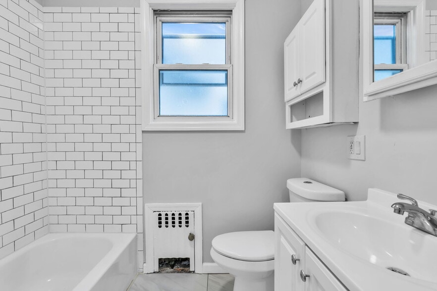 Building Photo - 181 Jacoby Street