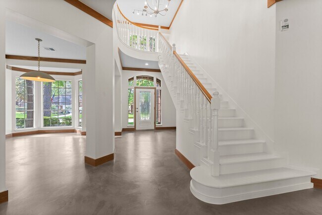 Building Photo - 106 N Floral Leaf Cir
