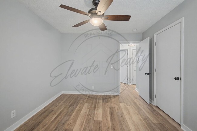 Building Photo - Two Bedroom Ranch in North Nashville - 1/2 Off First Months Rent!