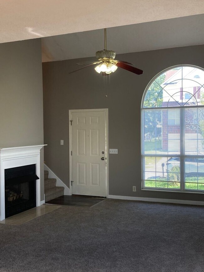 Building Photo - 3616 Longhaven Crossing