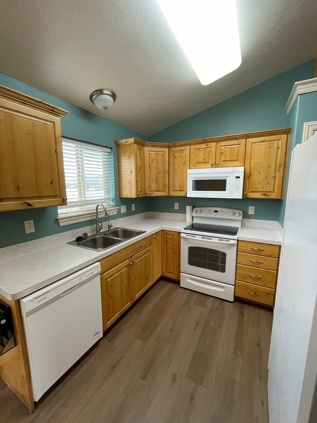 Building Photo - Amazing Home in Rexburg Idaho!