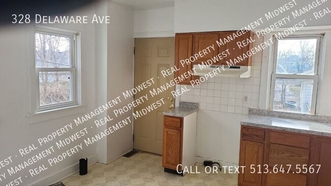 Building Photo - 328 Delaware Ave