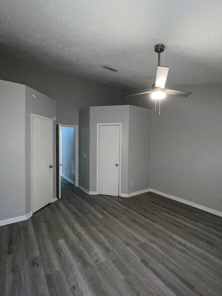 Building Photo - 11345 Regal Square Dr