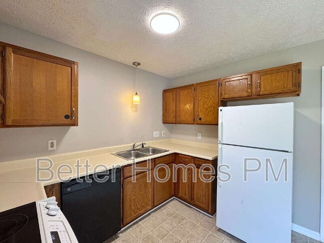 Building Photo - 6948 Callahan Cir