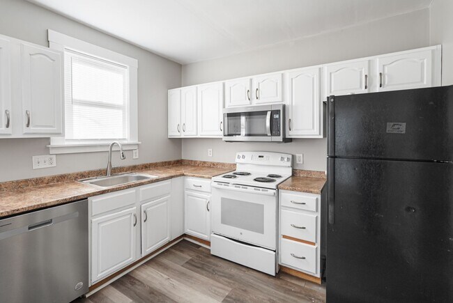 Building Photo - 9-11 Frederick St