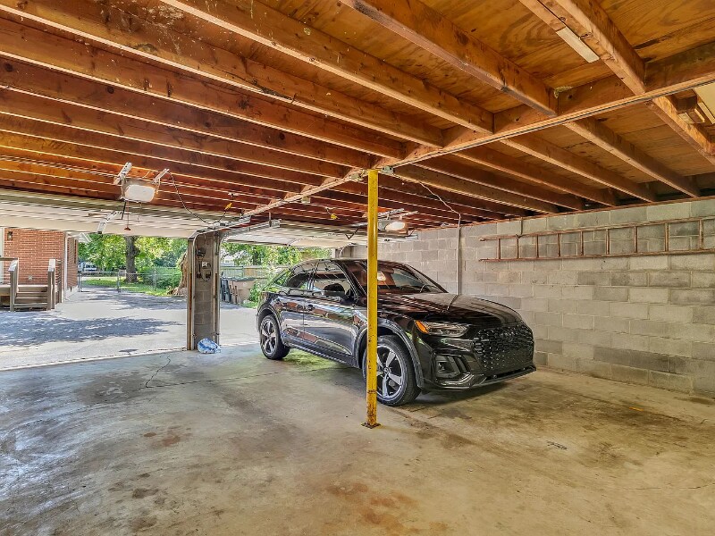 Building Photo - 457 Ewing Ln