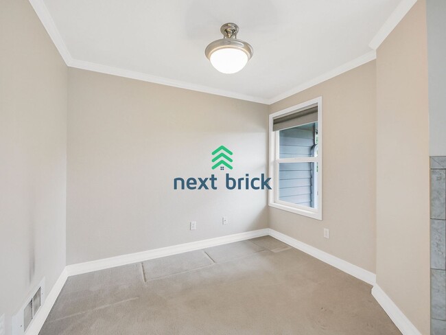 Building Photo - 2 Bed  2.5 Bath Townhome for Rent!