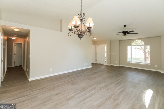 Building Photo - 6695 Emerald Pointe Cir