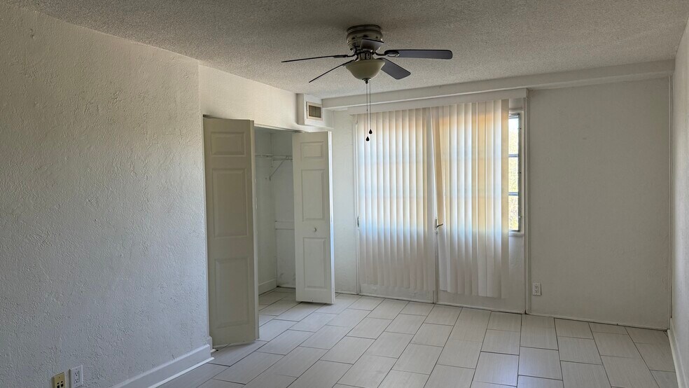 Building Photo - 3315 58th Ave S