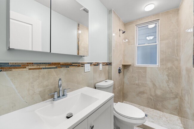 Building Photo - 71 W 54th St