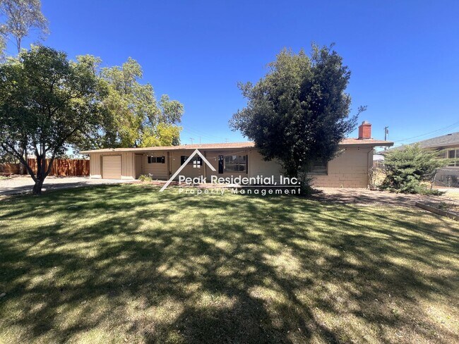 Building Photo - 3201 Leona Cir