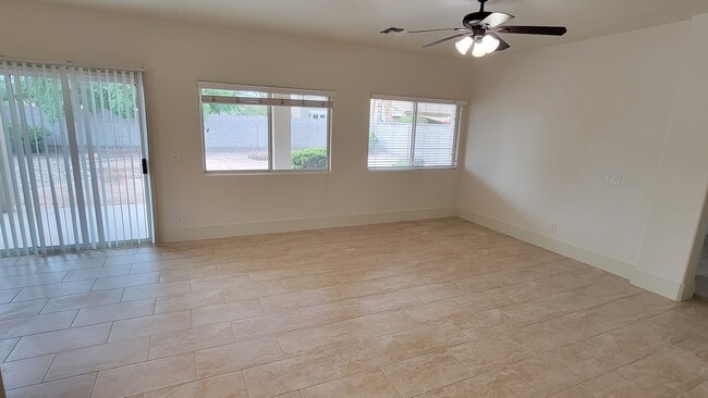 Building Photo - 4437 E Firestone Dr