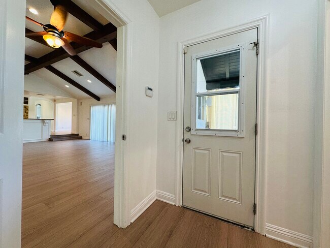 Building Photo - 5148 Otis Ave